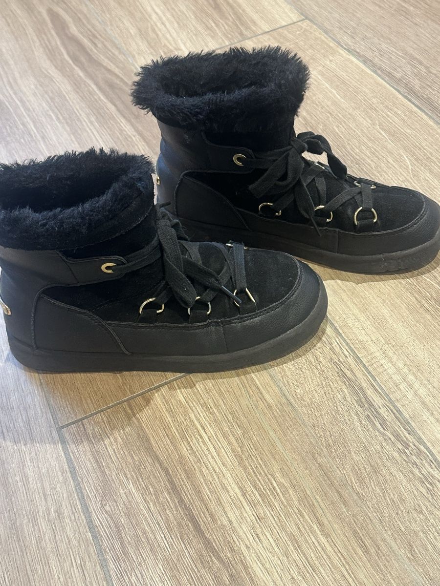 Scarpe da donna: Bottines fourrées noires lacées - Taille 36 – Usato da Le Châble VS venduto da 027_aymon 2