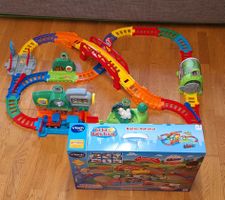 Tut Tut Baby Flitzer Bunter Bahnhof