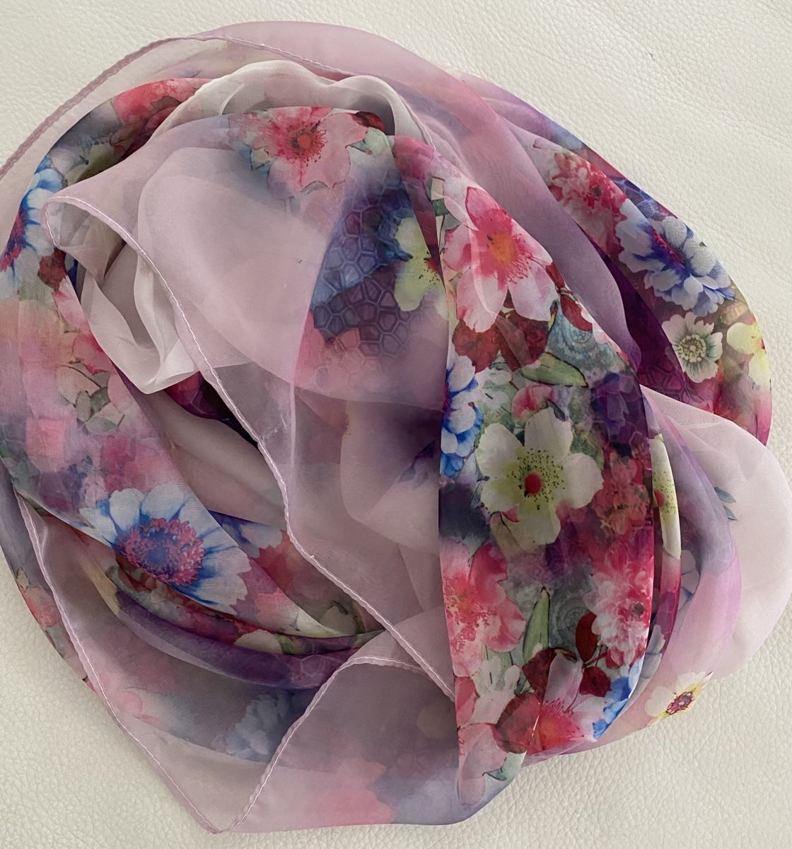 Foulards, Tücher & Schals: Loop aus 40% Seide 🌸 – Gebraucht aus Opfikon von Luis144 6