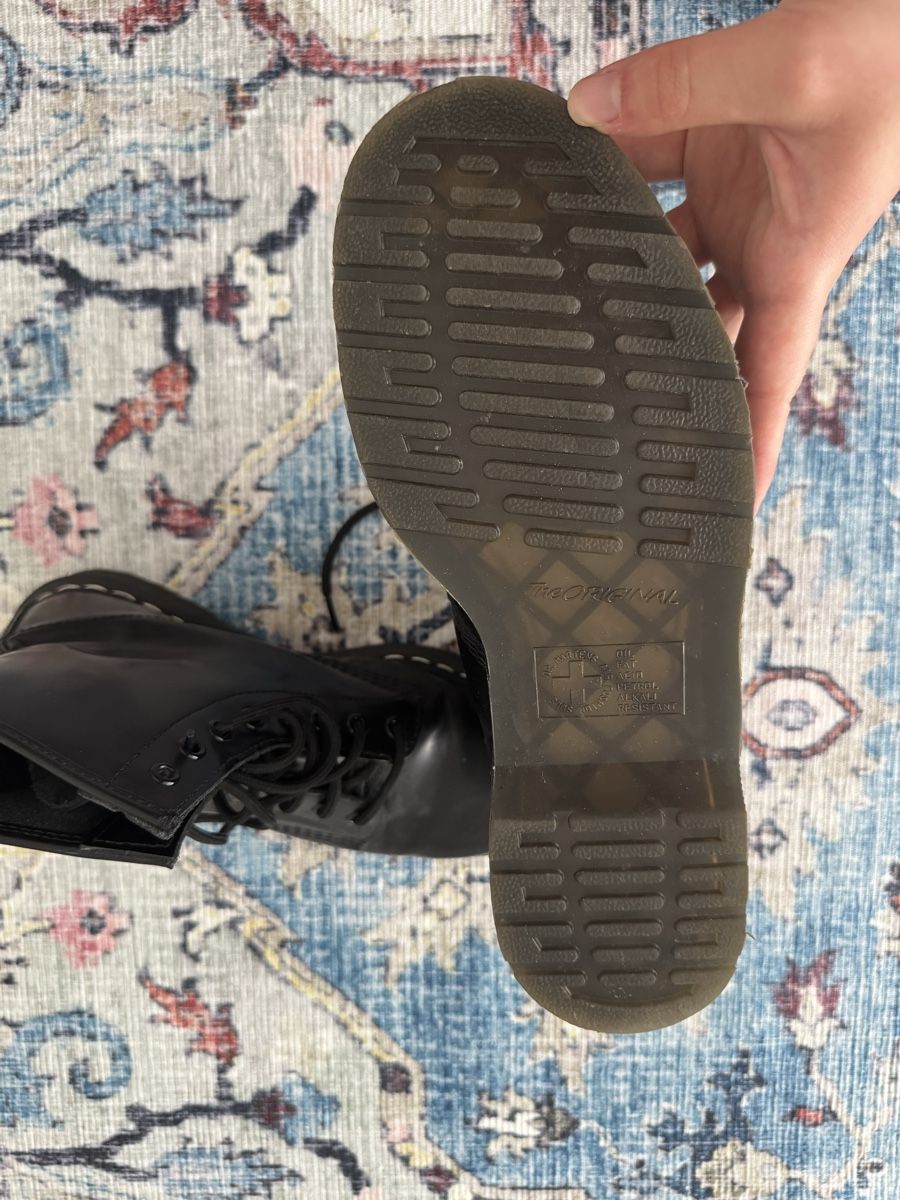 Dr. Martens Damenschuhe: Dr. Martens boots – Gebraucht aus Bottighofen von mlj_5dlb 1