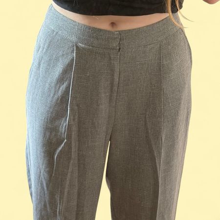 Grey Pleated Trousers - Size M - Light Before Dark