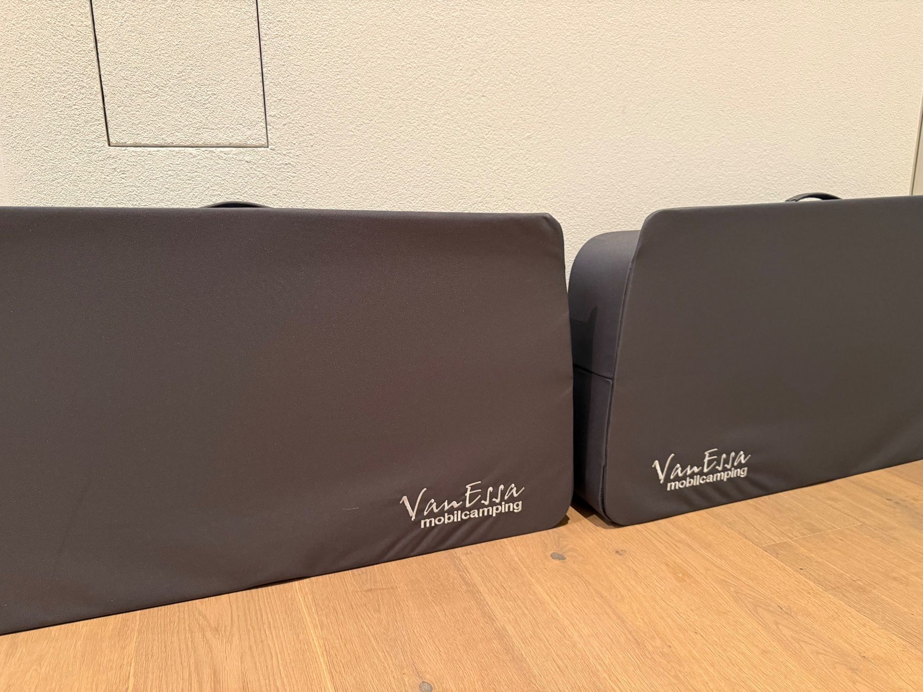Borse: Packtaschen Vanessa VW T5/T6.1/T6 Anthrazit Set – Nuovo (secondo la descrizione) da Netstal venduto da Gisela1301 1