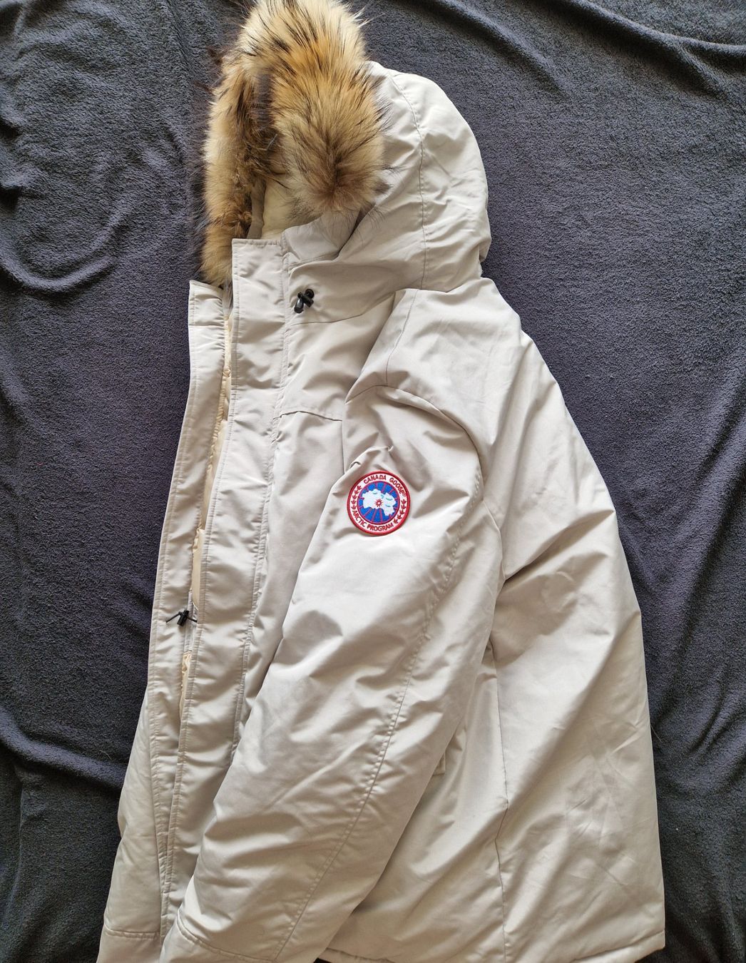 Canada Goose Jacken: Canada Goose XXL "neu" – Neu (gemäss Beschreibung) aus Arbon von Online-Shop 1