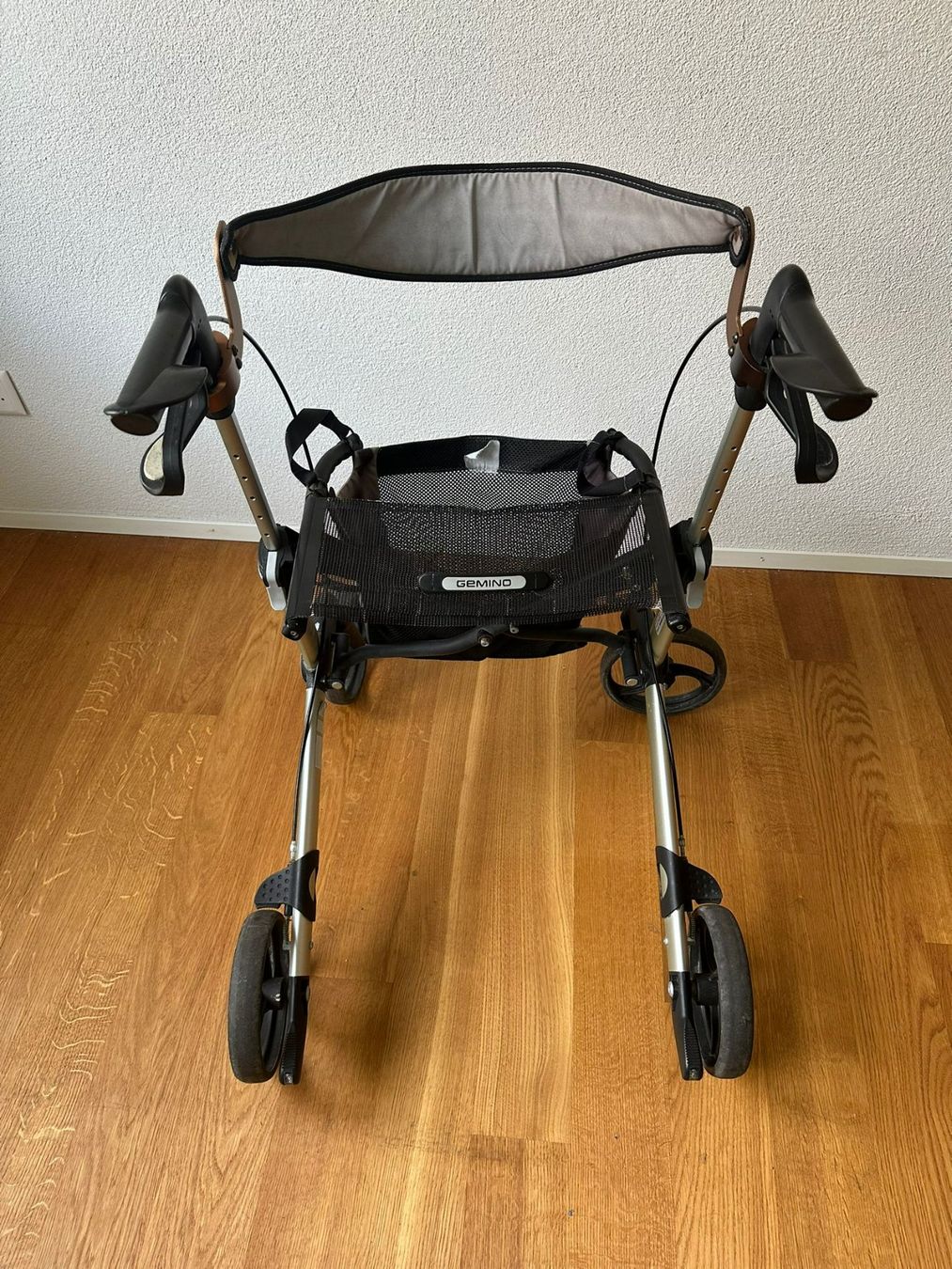 Ausili per la deambulazione: Gemino 30 M Rollator – Usato da Burgdorf venduto da interstellar2 2