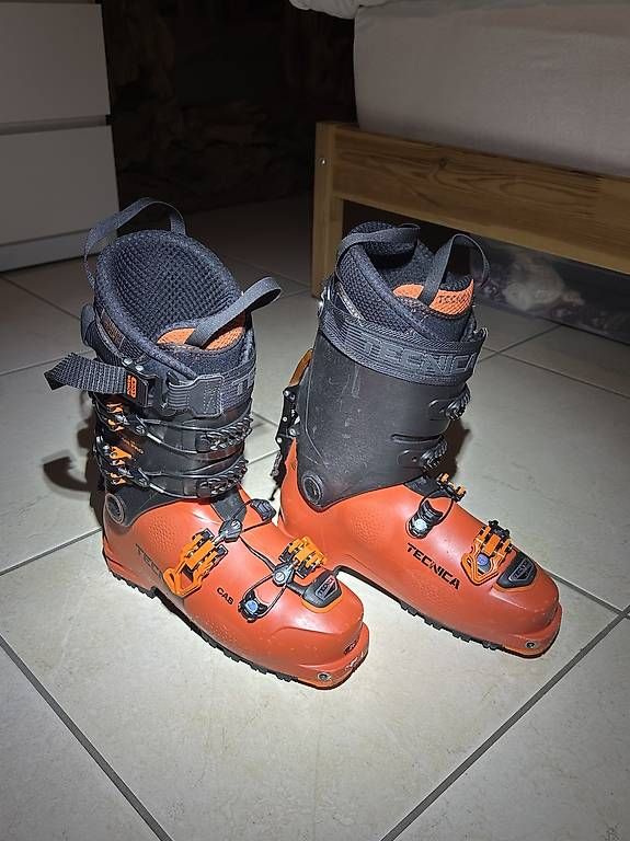 Tecnica Scarpe da uomo: Tecnica Zero G tour pro 26.5 – Usato da Gsteigwiler venduto da AnoukIneichen