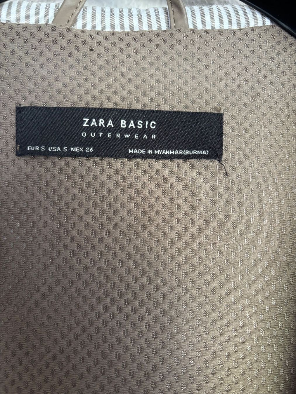 Zara Cappotti: Regenmantel – Usato da Dübendorf venduto da mon_p98h 5