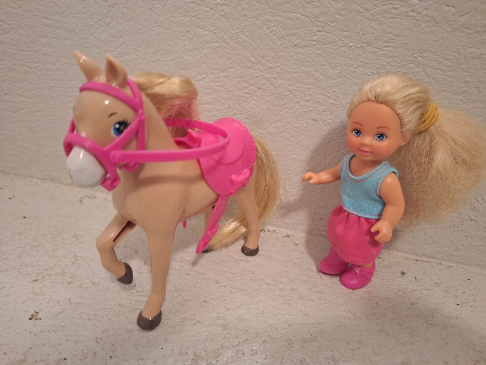 Bambole: Barbie Set Auto, Pferd & Puppe  – Usato da Brittnau venduto da Norge77 2