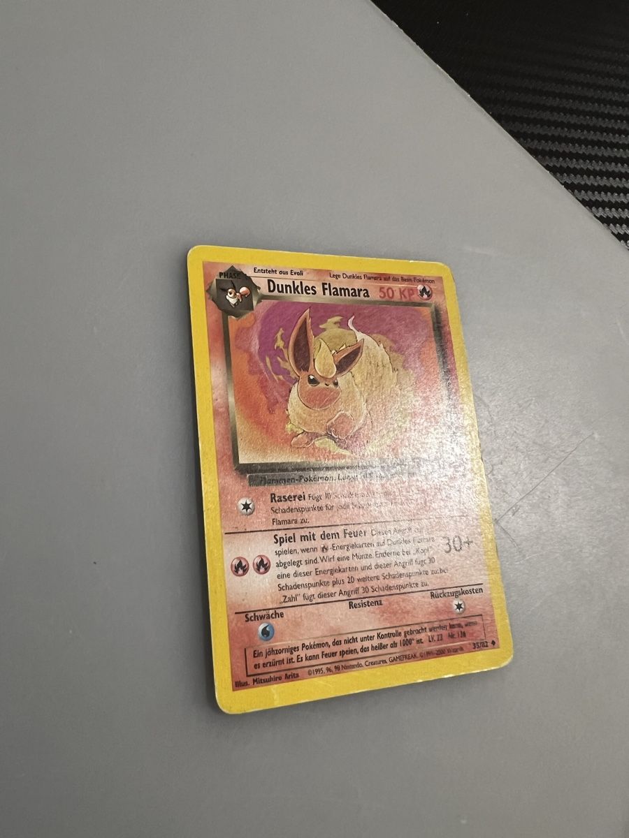 Pokémon Cartes à collectionner: Dunkles Flamara – D'occasion à Muttenz par Michugee97 1