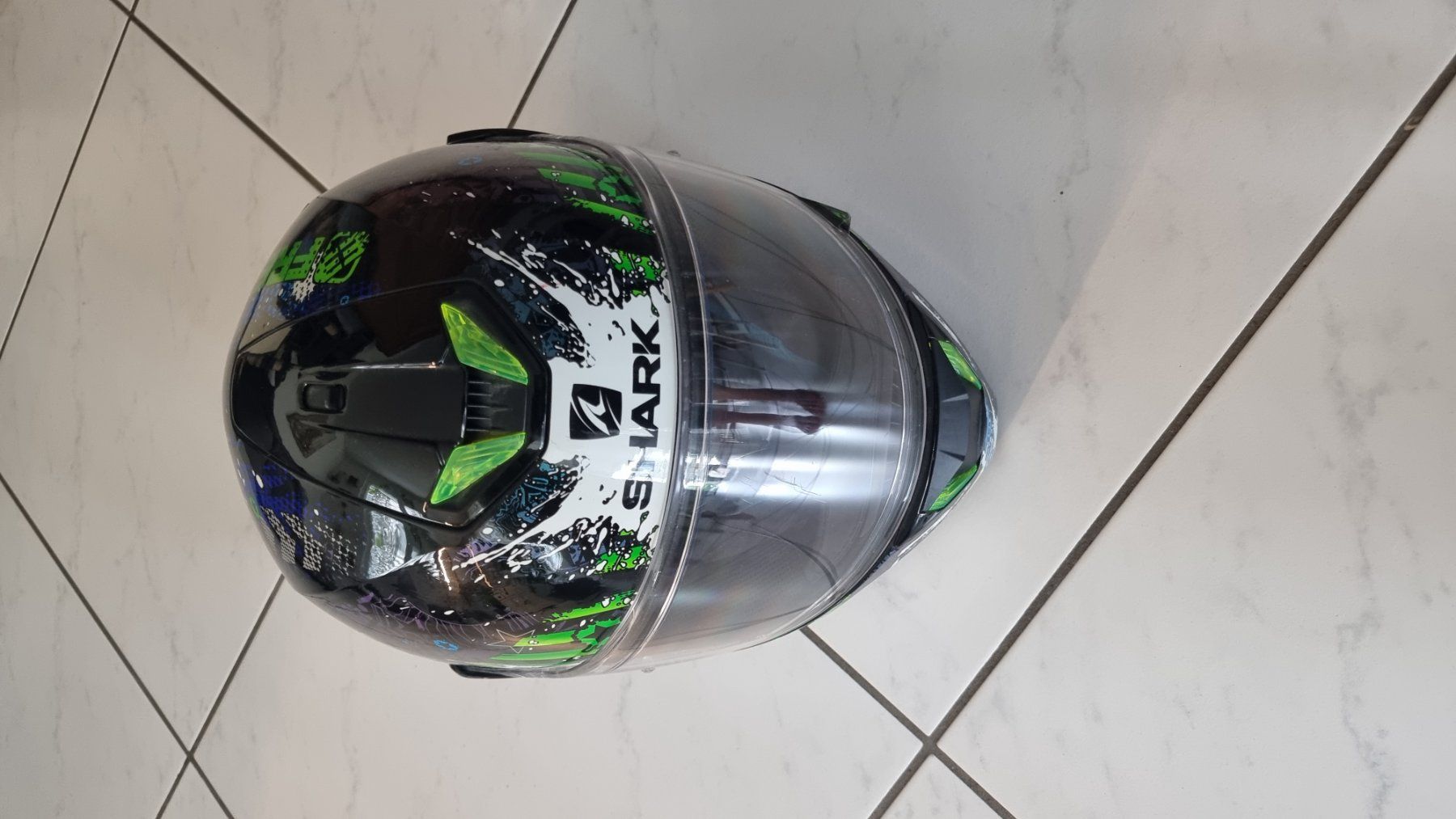 Helme & Visiere: Motorradhelm – Gebraucht aus Schmitten FR von car_jf8f
