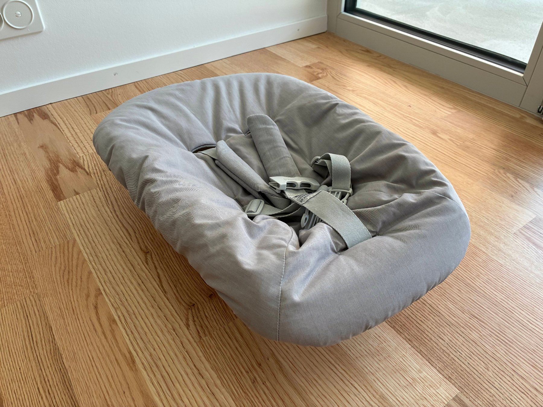 Stokke Seggioloni: Stokke Tripp Trapp Newborn Schale – Usato da Zürich venduto da Pascalst 1