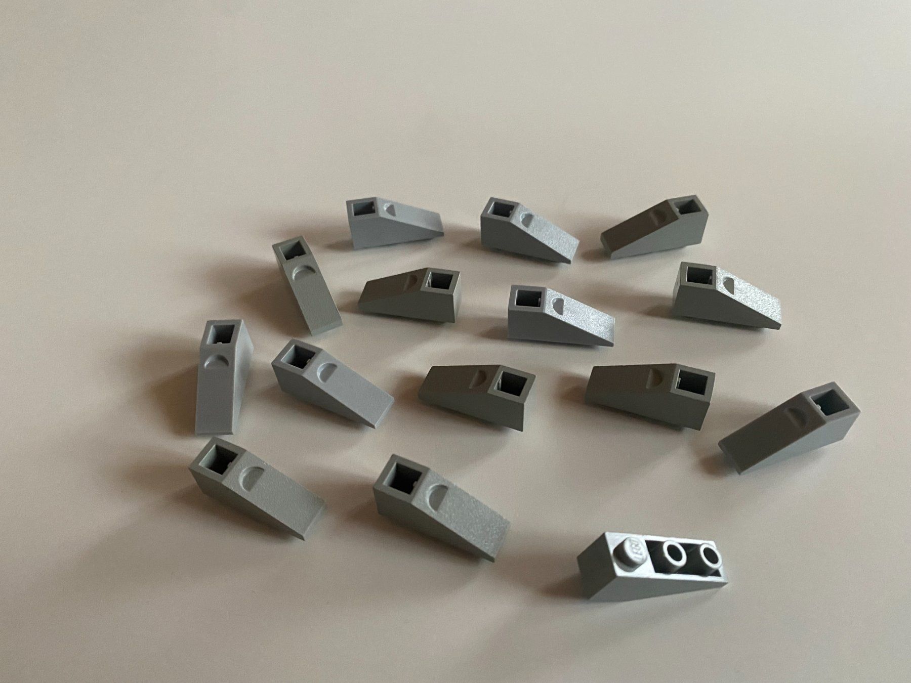 Lego Giocattoli: LEGO - 15 - GRAUE - NEGATIVE - SCHRÄG - STEINE – Usato da Gelterkinden venduto da ajdt4
