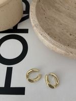 Hoops Earrings in Gold