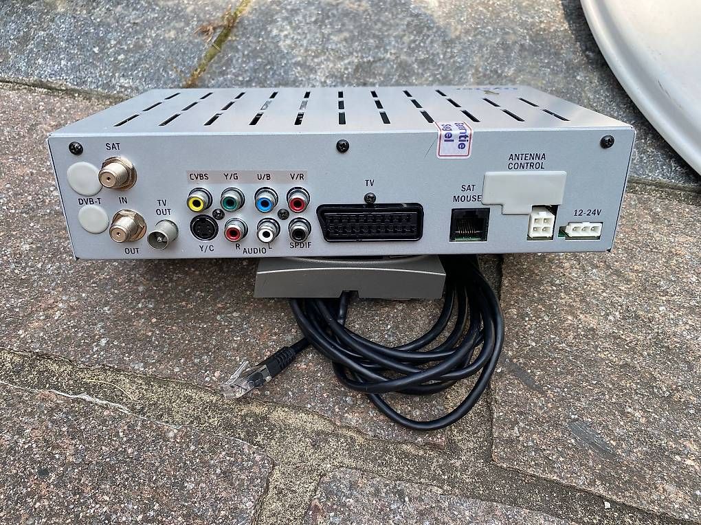 Parabola satellitare: Impianto satellitare Oyster completo per camper – Usato da Bedano venduto da mongi 4