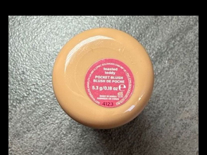 Make-up: Rhode Pocket Blush - Toasted Teddy – Gebraucht aus Zürich von millaiana 1
