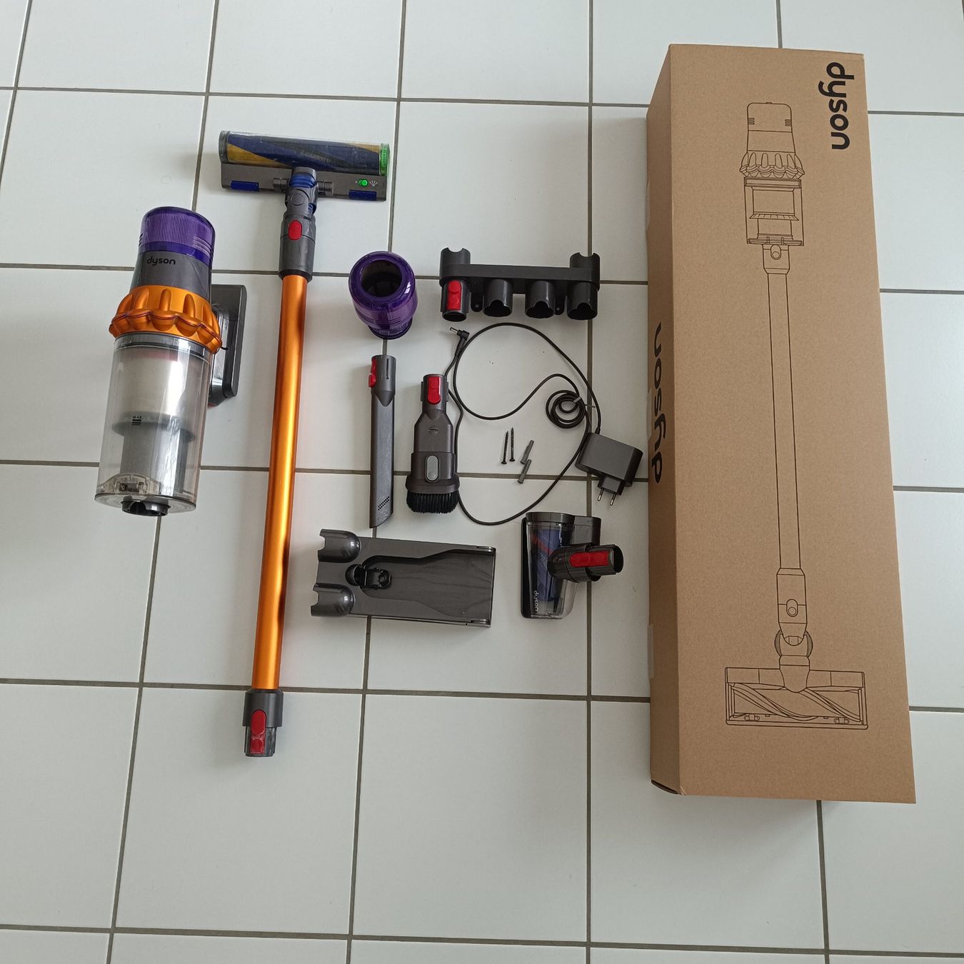 Dyson Aspirapolveri & Accessori: Dyson V15 Detect Absolute – Usato da Altdorf SH venduto da Dossenbach 1