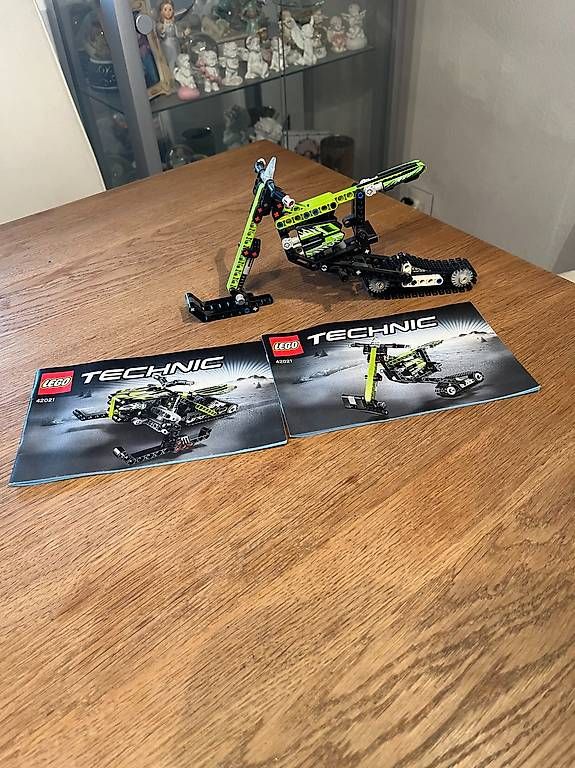 Lego Jeux de construction: Schneemobil Lego Technic 42021 – D'occasion à Olten par Einwegparadies 1