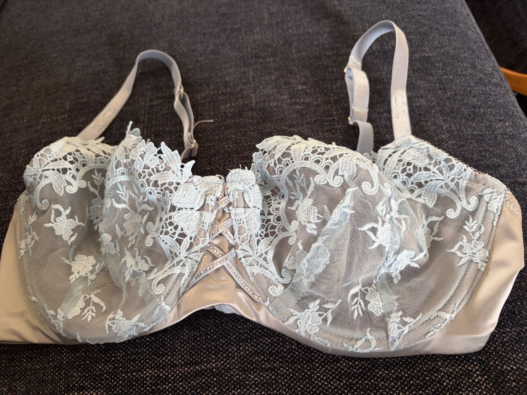 Altra biancheria intima: 4 soutiens gorge de marque – Usato da riddes venduto da lauali01 6
