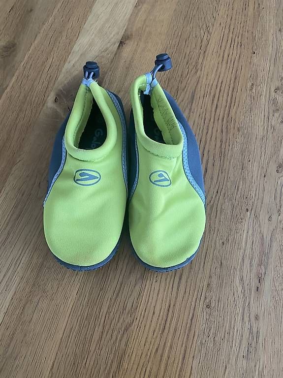 Scarpe da uomo: Strandschuhe  – Usato da Urdorf venduto da Toeme7 1