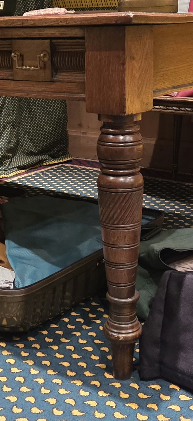 Tavoli: Typischer victorianischer englischer Partner Desk – Usato da Zürich venduto da chr_ldp5 2