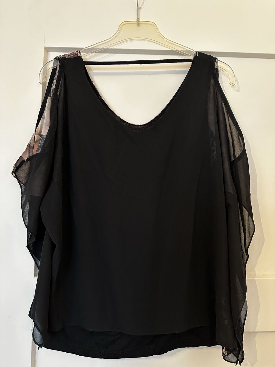 Top: Schickes Sommer Top mit Blumenmuster, Grösse S – Usato da Chur venduto da auroraley 2