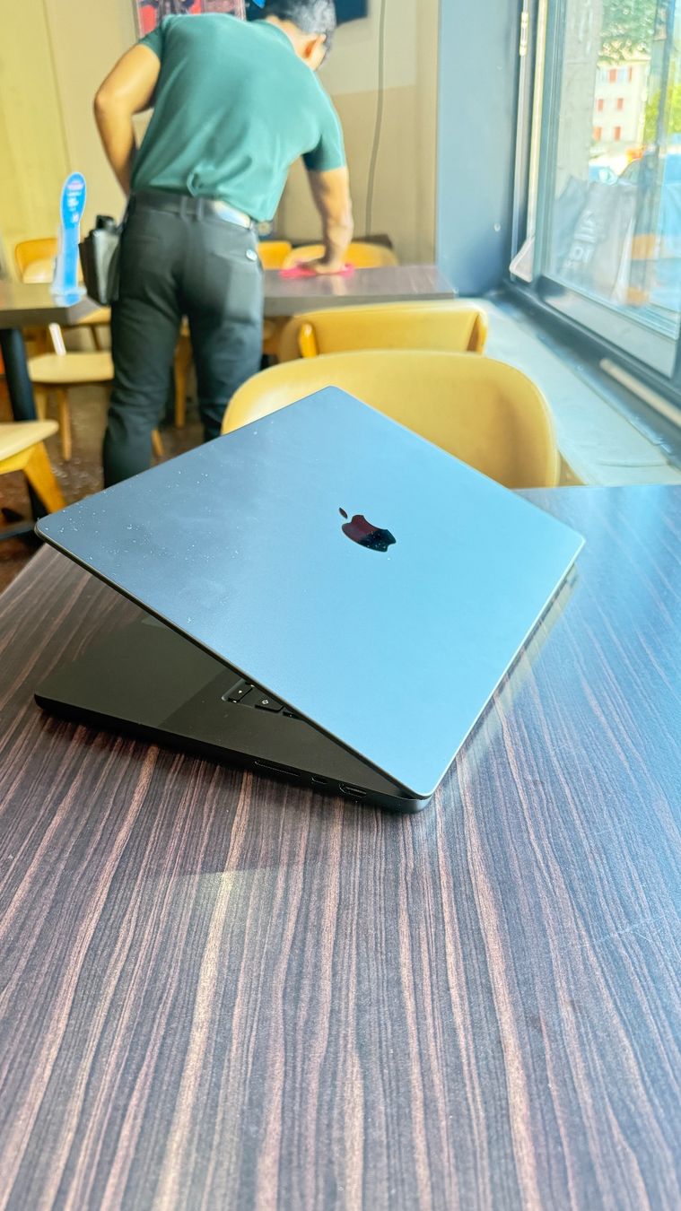 Apple Notebooks: Apple MacBook Pro 16 – 2026 – Gebraucht aus prilly von sky_q6jt 2