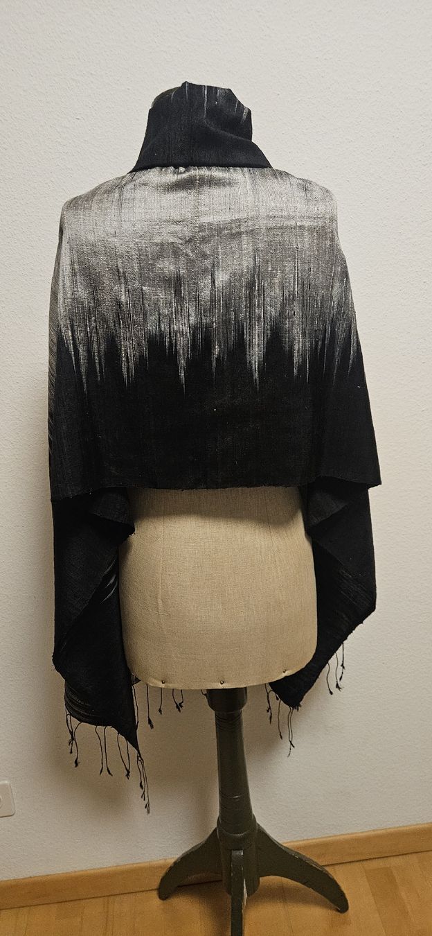 Foulard & Sciarpe: Schal Jim Thompson 100% Seide schwarz/silber gemustert – Nuovo (secondo la descrizione) da Luzern venduto da mon_vr75 5