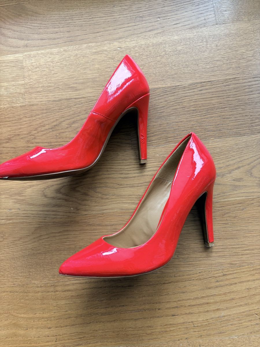 Mango Scarpe da donna: Mango Lack Pumps, Gr. 37, Rot – Usato da Münchenstein venduto da Miresolese 1