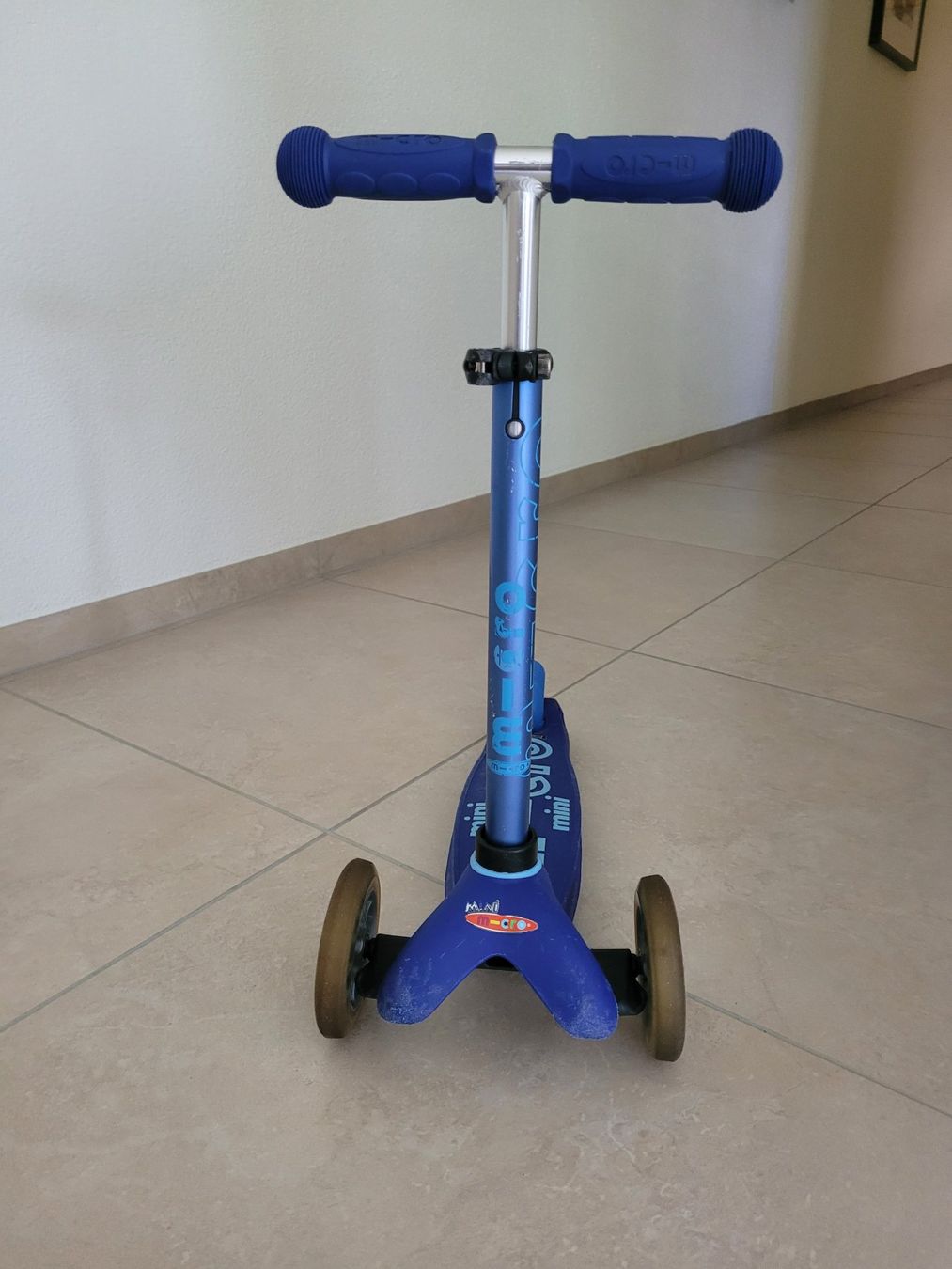 Micro Veicoli per bambini: Micro Mini Dreirad Kinder-Trottinett – Usato da Birrwil venduto da Mischabel1 1