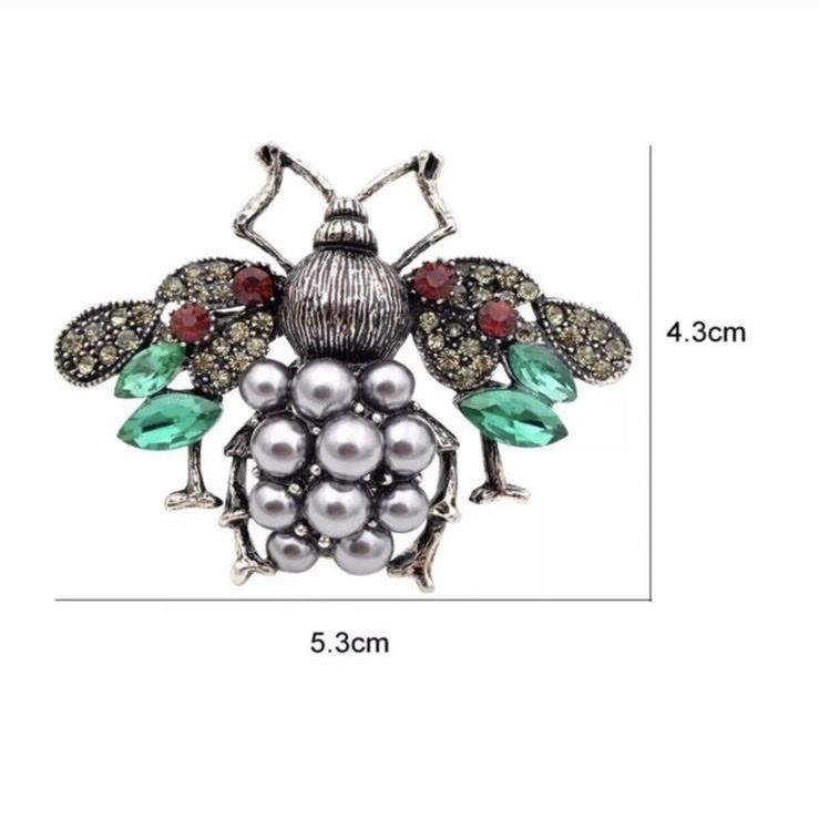 Broches & Aiguilles: Brosche Biene – Neuf avec emballage d'origine à Küsnacht ZH par TrendyLuxuryJewelry 2
