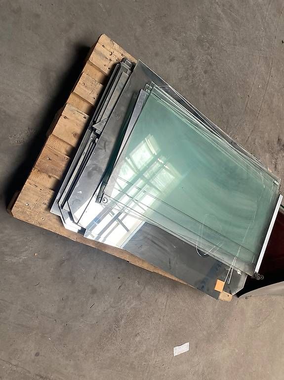 Specchi: Environ 22 miroirs er une vitrine A donner – Usato da Chamoson venduto da a_laroyale