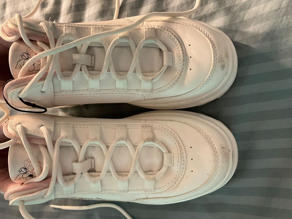 Bershka Scarpe da donna: BERSHKA platform sneakers gr39 – Usato da Regensdorf venduto da amb_n5n7 4