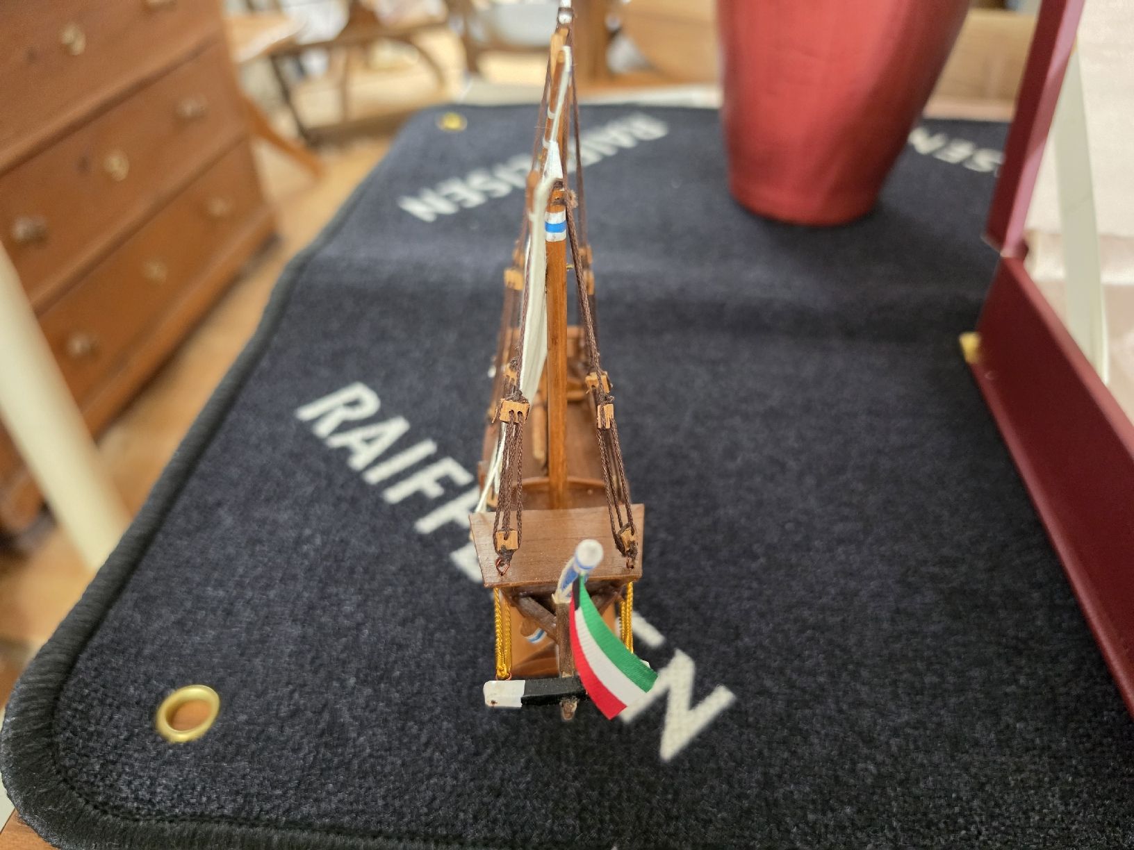 Kit di modellismo & Modellini statici: Modellschiff Dhow Kuwait mit Koffer guter Zustand – Usato da Mettlen venduto da elios0888 8