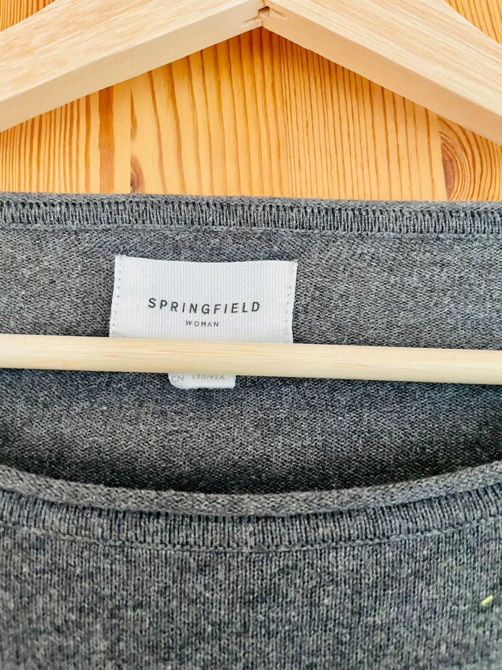 Pullover & Sweatshirts: Floraler Pullover – Gebraucht aus Wallisellen von AnnaSophia2014 2