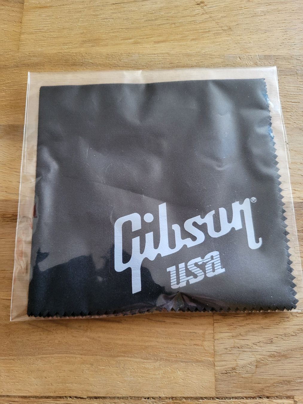 Gibson Musikinstrumente: Gibson USA Putz Tuch – Neu und originalverpackt aus Seltisberg von Ppeter68