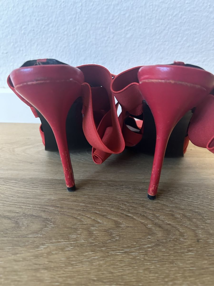 Damenschuhe: Sexy Elastic Red Hot Heels – Gebraucht aus Zürich von sel_tvq7 2