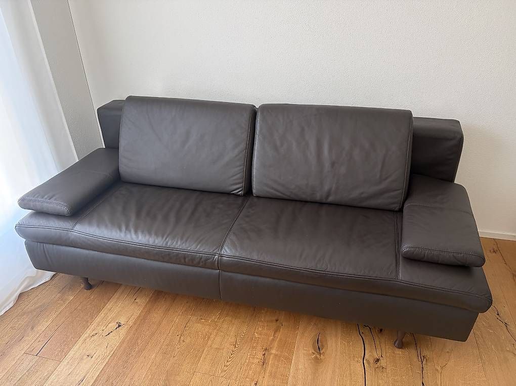 Divani: Ledersofa mit Schlaffunktion – Usato da Baden venduto da liz_8fx9