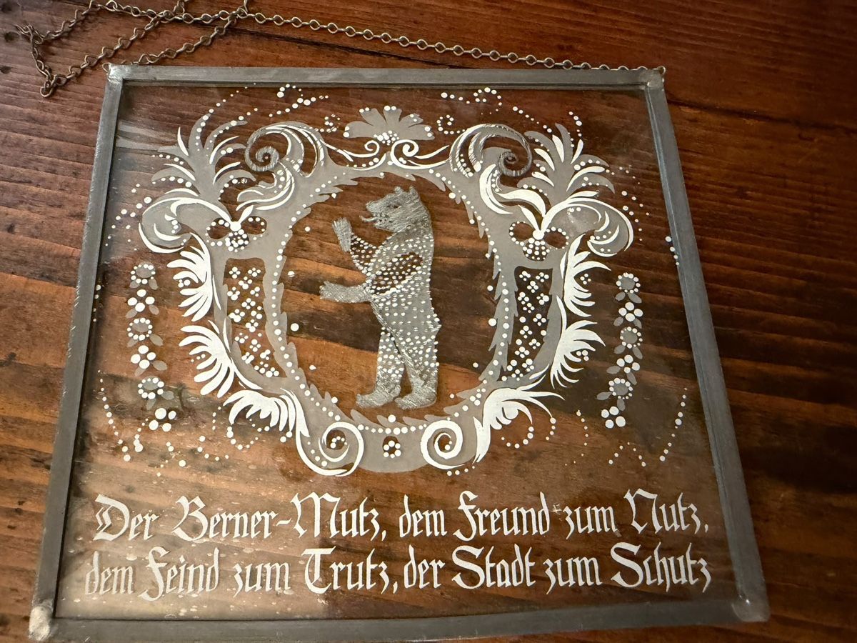 Tutte le decorazioni: Berner Bär Bleiglasbild mit Spruch, Vintage – Usato da Lamone venduto da Birth-Gramm-Antiques