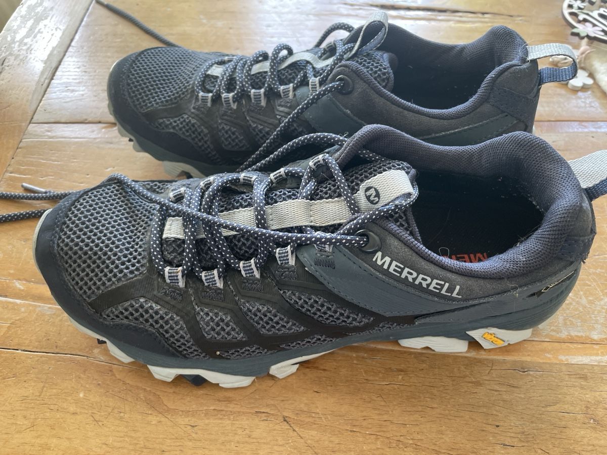 Merrell Chaussures hommes: Merrell  Wanderschuhe, Grösse 41 - kaum getragen – D'occasion à Buch SH par bea_7sqv