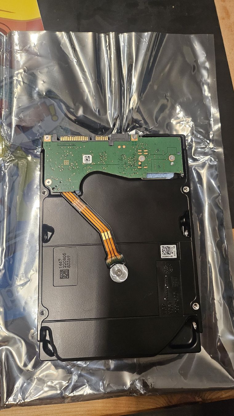 PCs: Seagate Exos 20TB – Neu (gemäss Beschreibung) aus Affoltern am Albis von GSKBO8 1