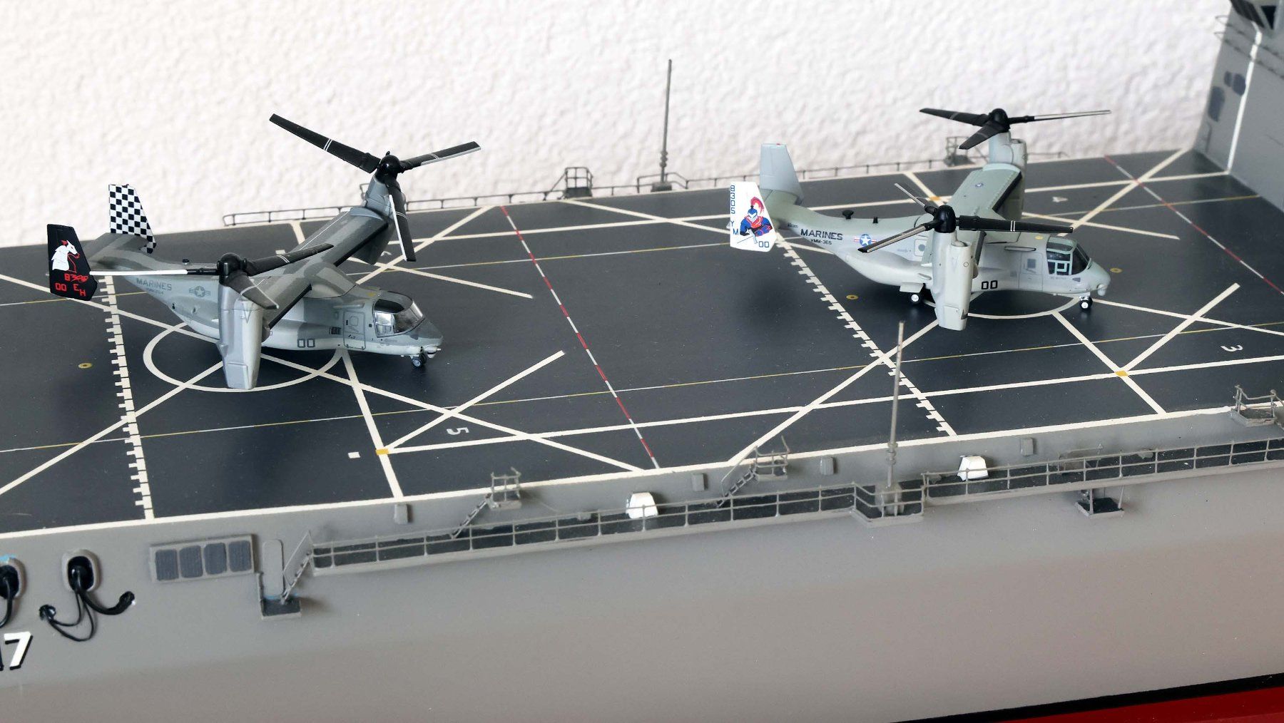 Kit di modellismo & Modellini statici: Schiffsmodell der USS San Antonio (1/200) – Usato da Frick venduto da TOMAPO 5