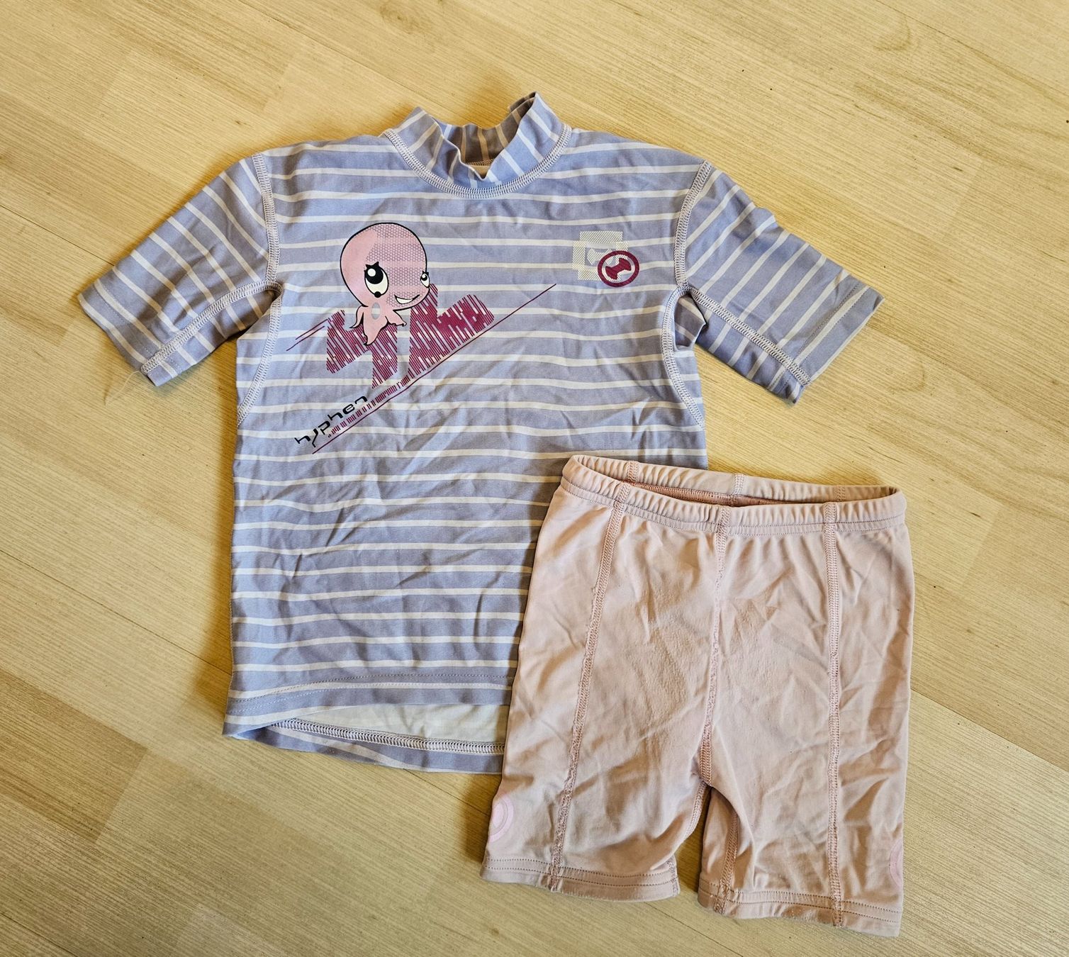 Camicette, T-shirt & Top: Hyphen 98 – Usato da Liestal venduto da Seraphine87