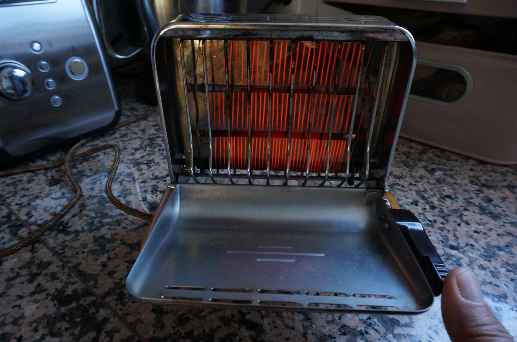 Küchengeräte: Jura Toaster Typ 1124 TOP – Gebraucht aus Spreitenbach von Salesmanship 8
