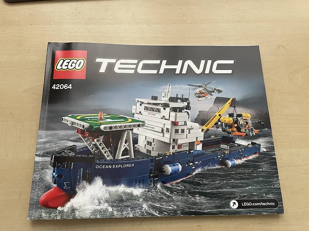 Lego Baukästen: LEGO Technic Forschungsschiff  42064 – Gebraucht aus Alberswil von Bvb