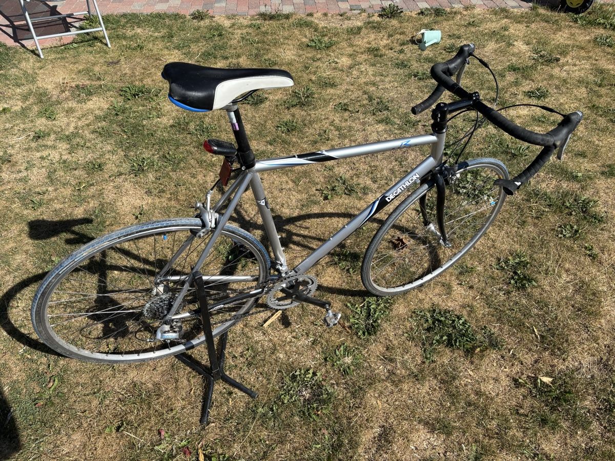 Decathlon Velos: Vélo de route décathlon – Gebraucht aus Nods von jonasg23 1