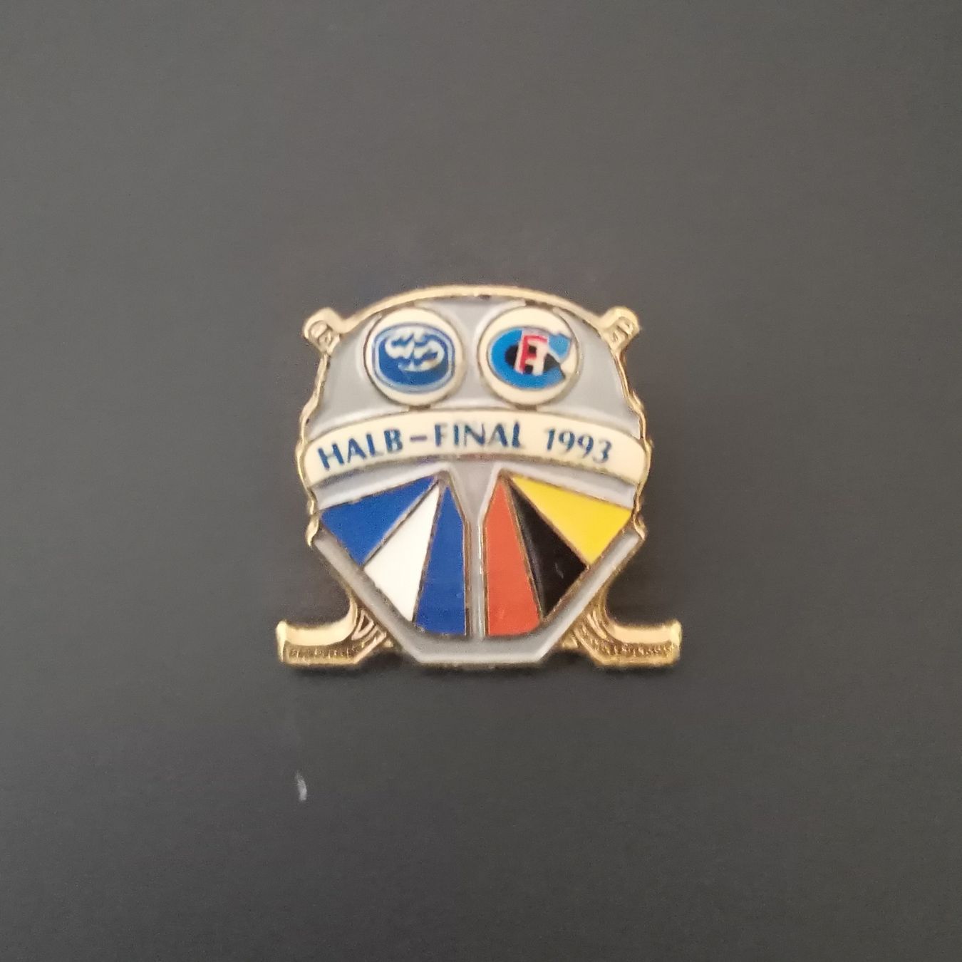 Placchette & Badge: Pin's Gottéron Ambri-Piotta – Usato da Lausanne venduto da Gourou80