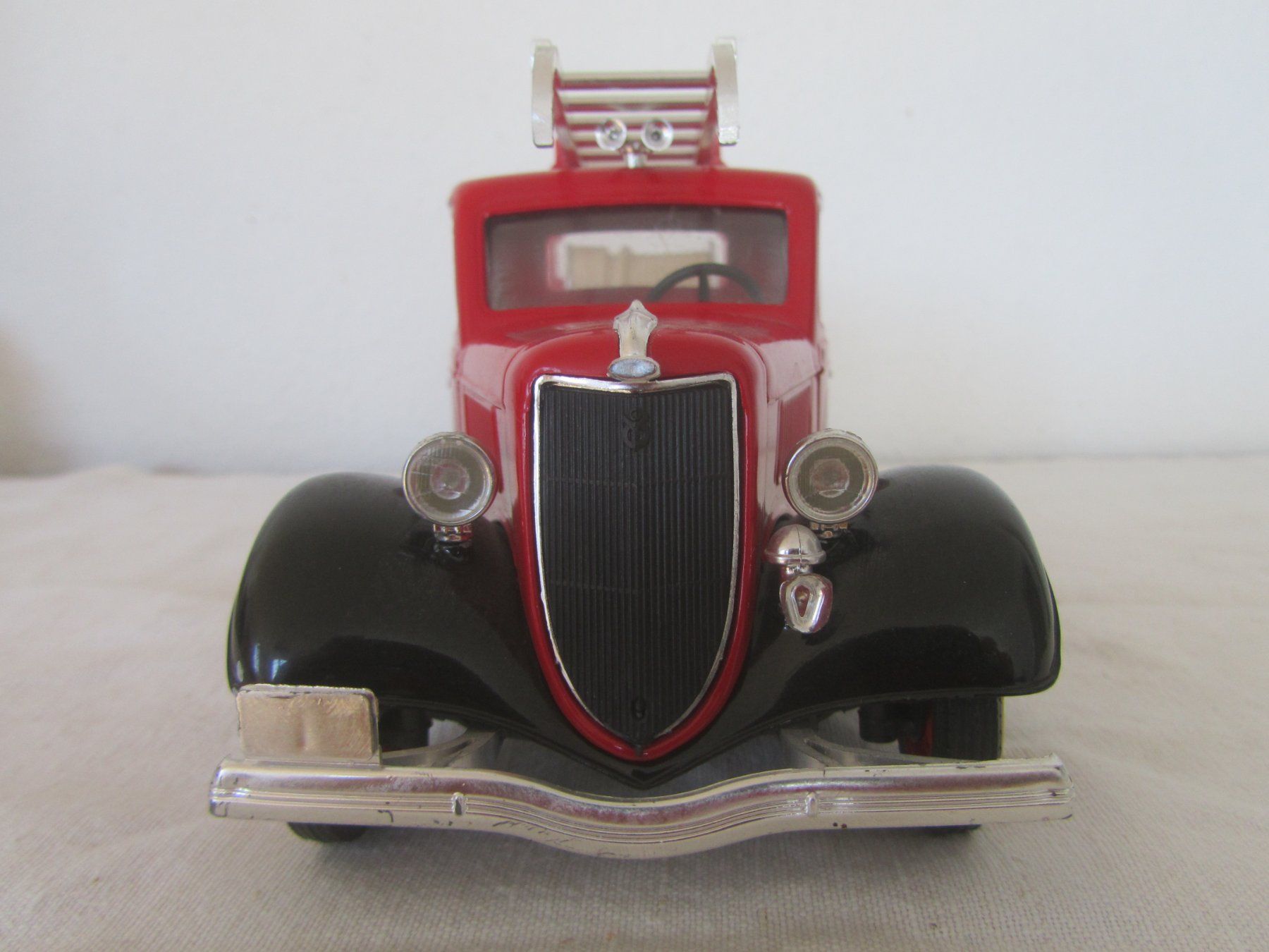 Ford Modellini d'auto: Feuerwehrauto Modellauto, Beverly Hills, Ford V8 – Usato da Seengen venduto da mikelele 2