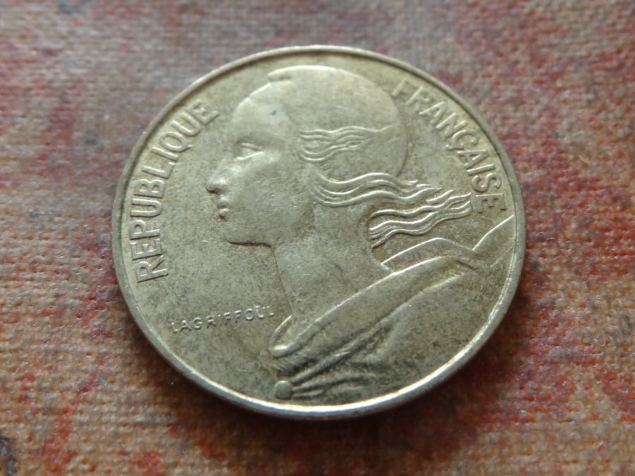 Tutti le monete: FRANCE  10 Centimes  1985  (P) – Usato da Romanel-sur-Lausanne venduto da Swift13 1
