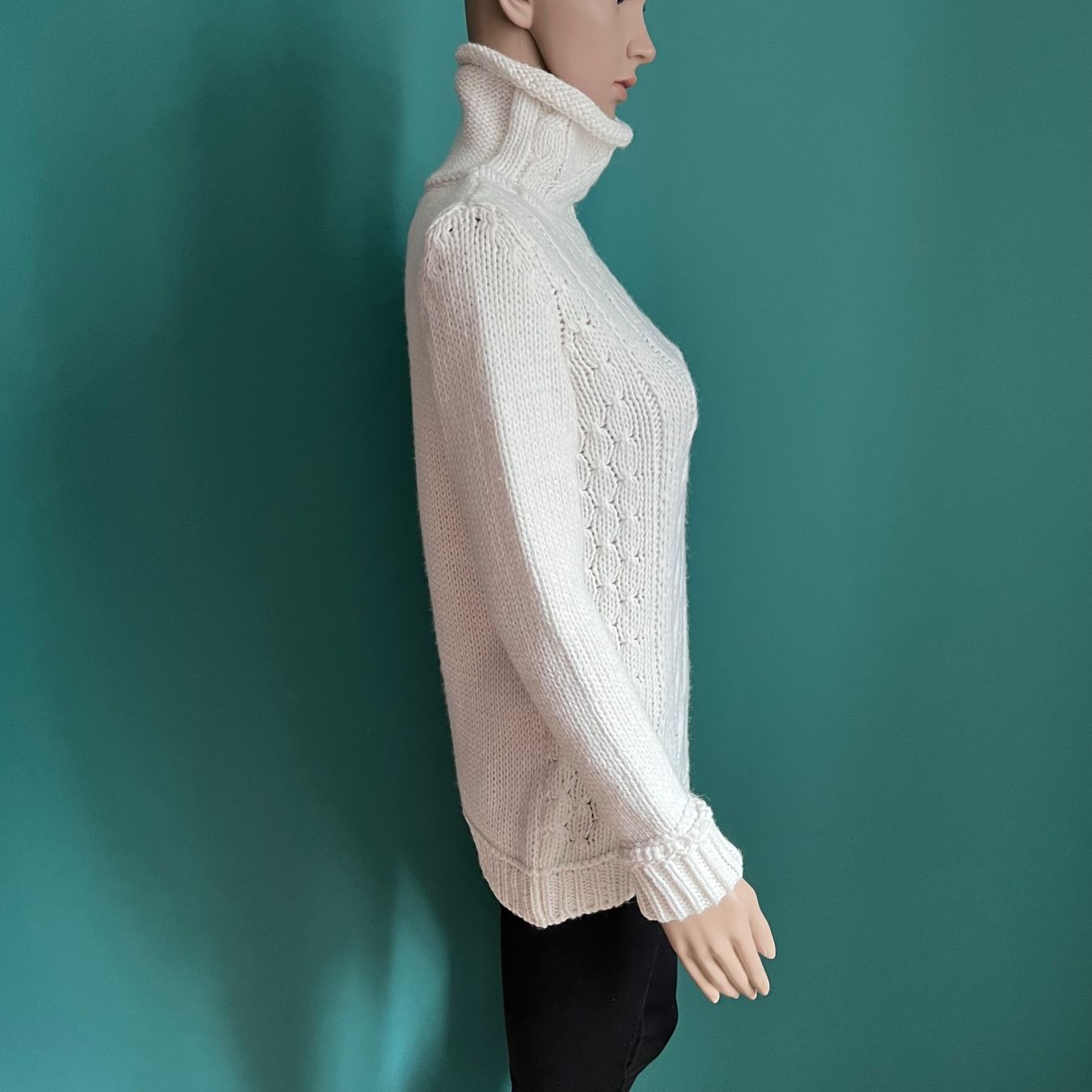 Zara Pulls & Sweat-shirts: ZARA KNIT Pullover mit Zopfstrickmuster 🤍 – D'occasion à Zürich par ClosetQueen 2