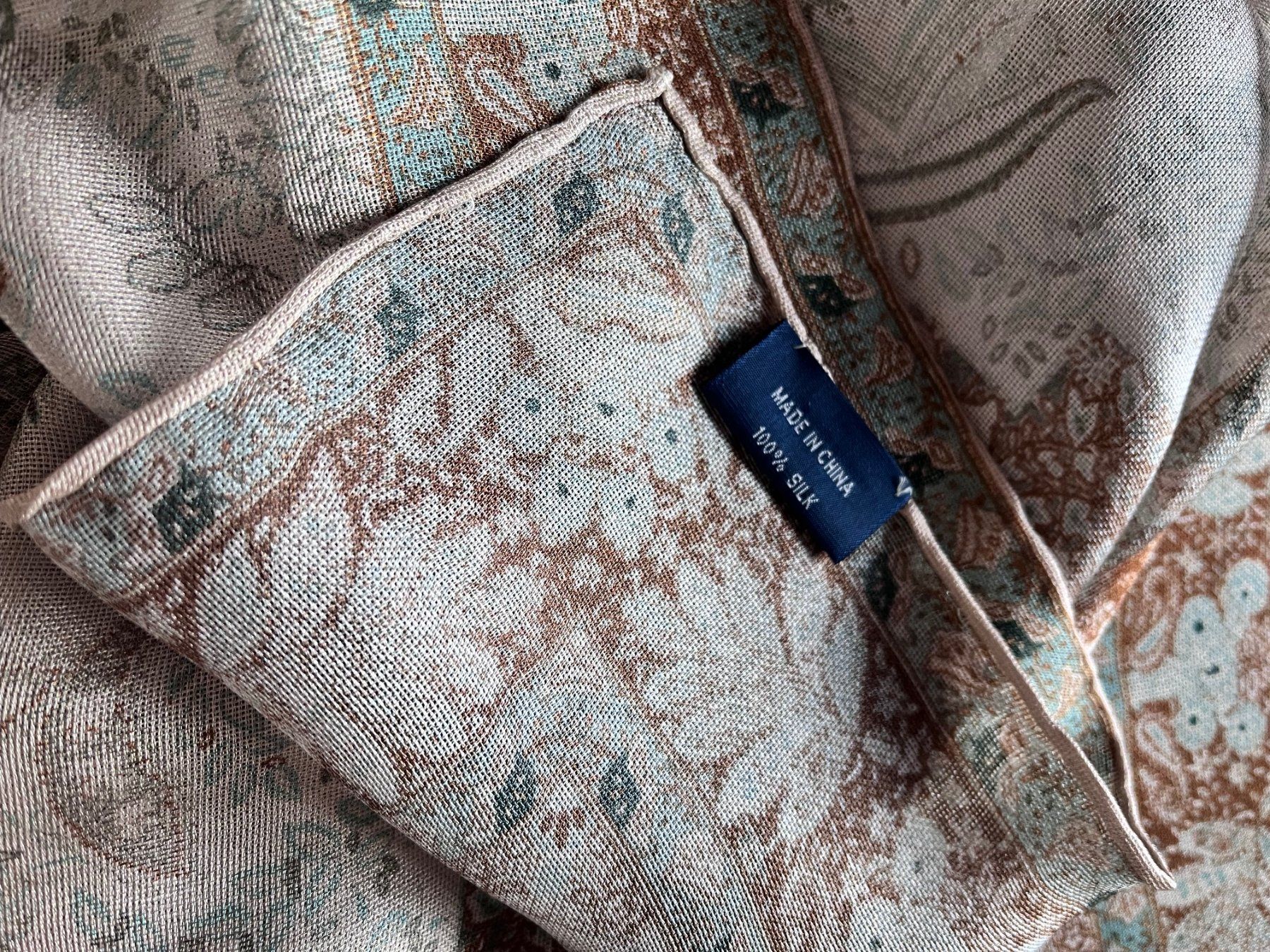 Foulard & Sciarpe: Seidenschal, neu – Nuovo e nell'imballaggio originale da Laufen venduto da flowerfan 1