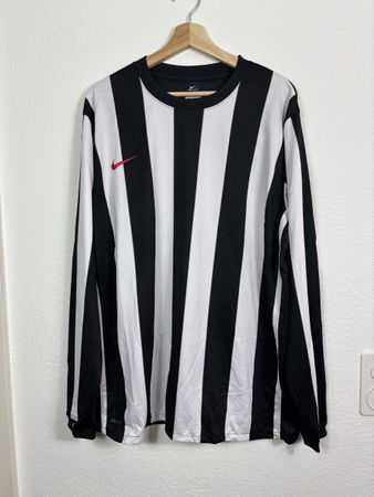 Nike Sporttrikot